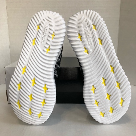 Woman’s Adidas Cloudfoam Ultimate Sneakers - Picture 6 of 8